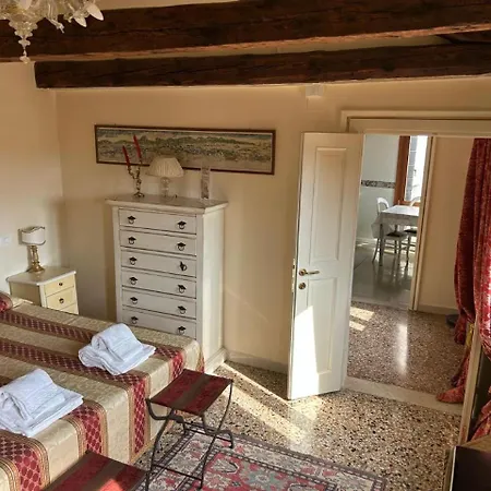 San Lio Suite:close To S Marco Square & Wi-fi شقة *
