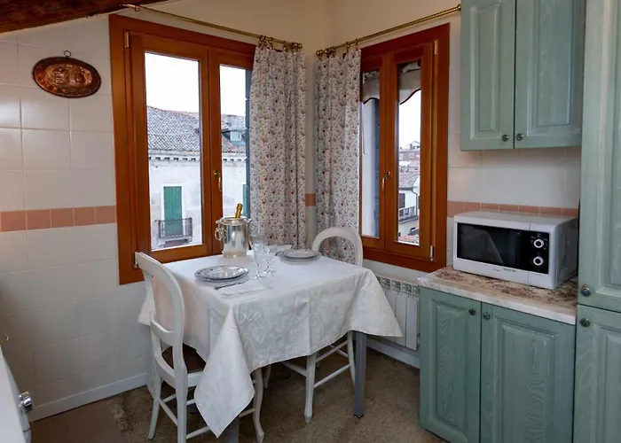 San Lio Suite:close To S Marco Square & Wi-fi