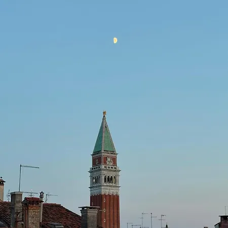Daire San Lio Suite:Close To S Marco Square & Wi-Fi Venedik