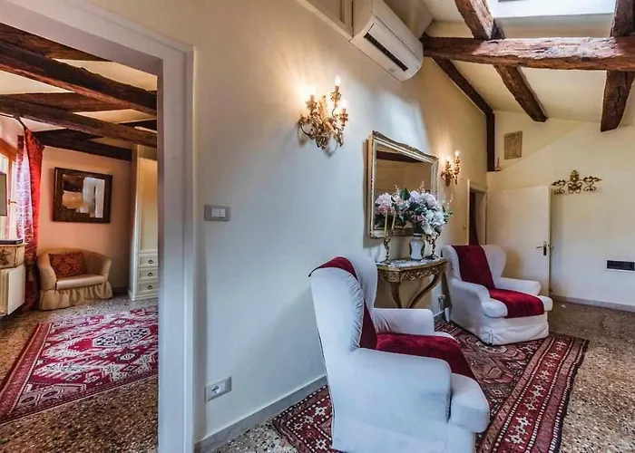 San Lio Suite:close To S Marco Square & Wi-fi Venetië