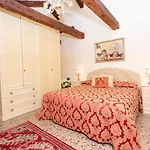 Apartmán San Lio Suite:close To S Marco Square & Wi-fi