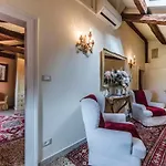San Lio Suite:close To S Marco Square & Wi-fi Benátky