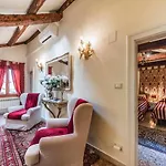 San Lio Suite:close To S Marco Square & Wi-fi