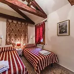 San Lio Suite:close To S Marco Square & Wi-fi * Benátky