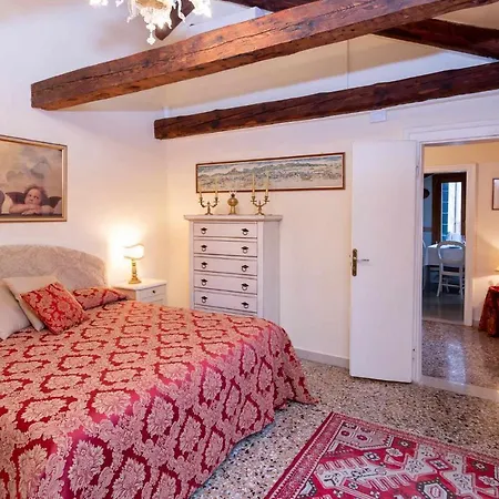 דירה San Lio Suiteclose To S Marco Square & Wi-fi ונציה