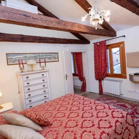 Emanuela'S Flat