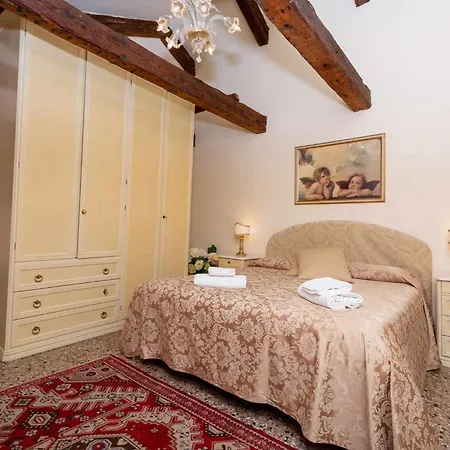 San Lio Suite:close To S Marco Square & Wi-fi Benátky