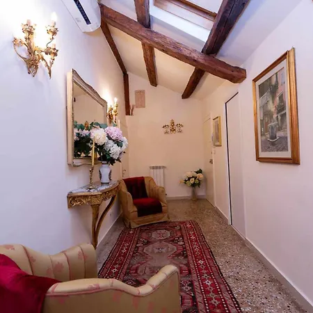San Lio Suite:close To S Marco Square & Wi-fi Benátky